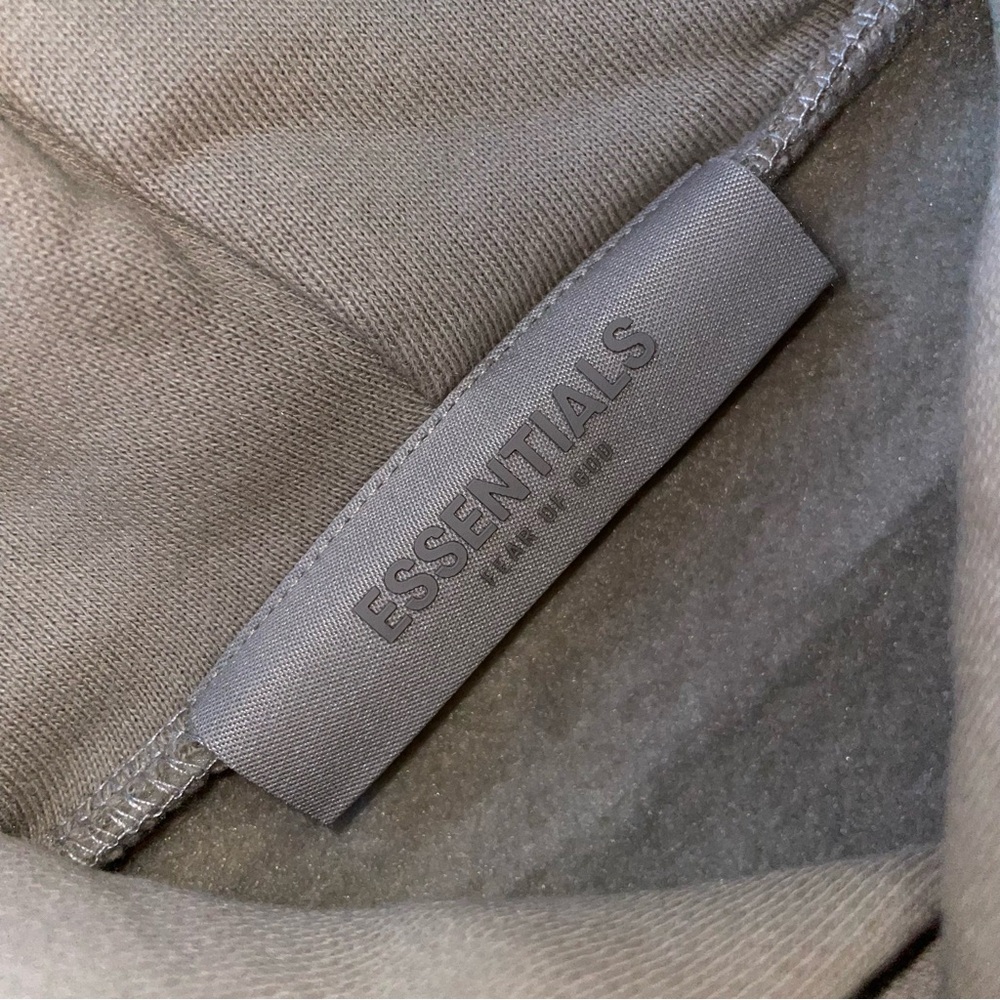Fear of God Essentials Hoodie Seal Large - Picture 5 of 10